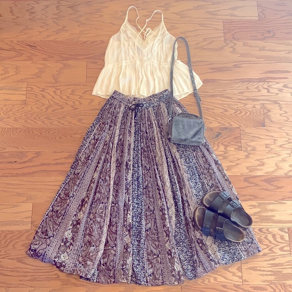 Urban Outfitters Dresses & Skirts - Floral & Paisley Boho Maxi Skirt